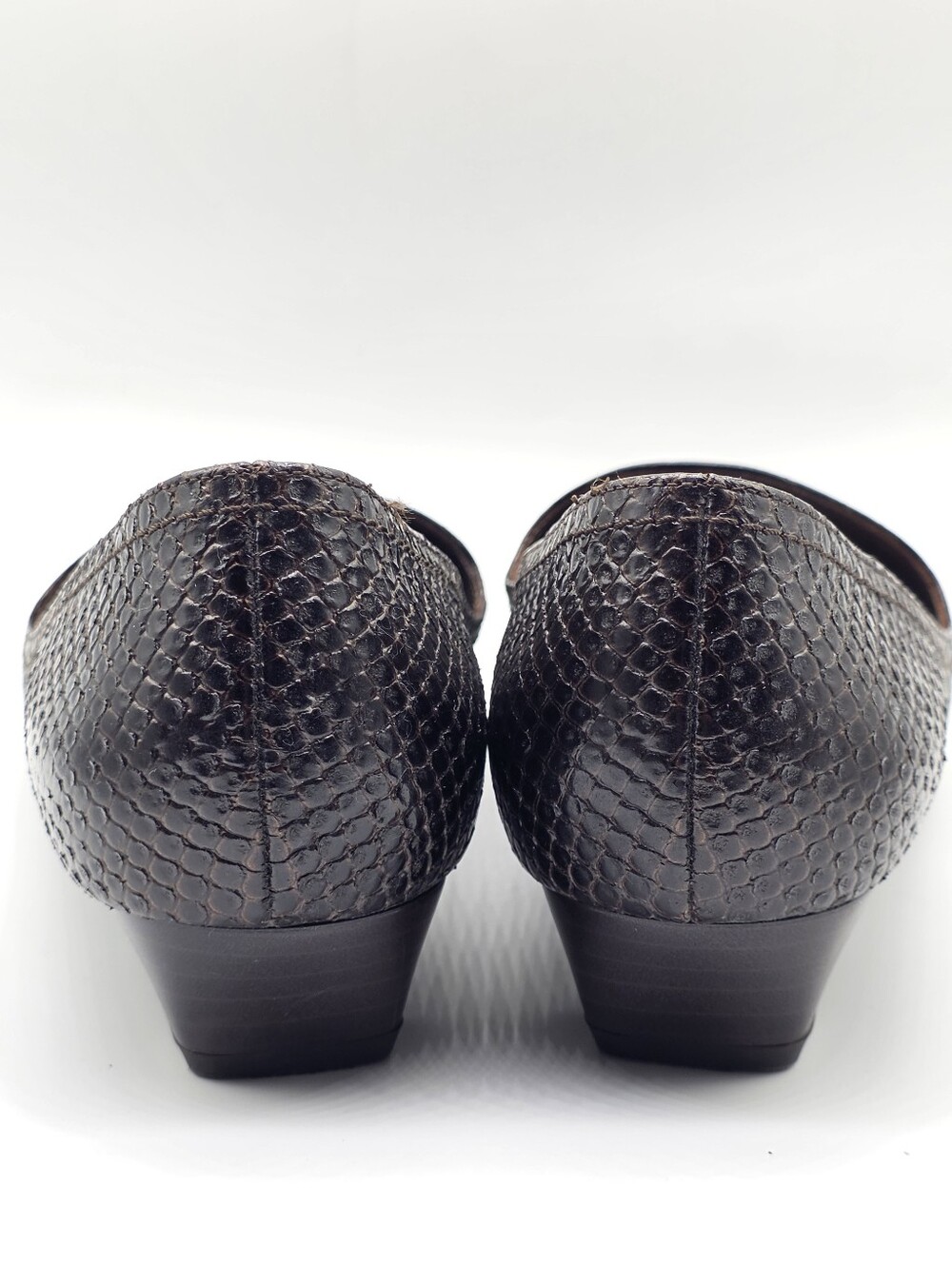 Vintage Peter Kaiser Genuine Snakeskin Low Heels | Size 8 Dark Academia Indie - Picture 10 of 16